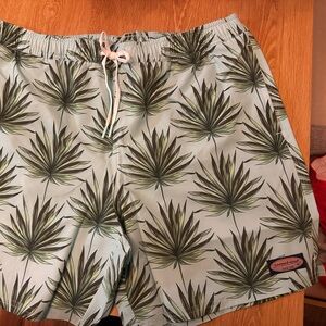 NWT Vineyard Vines Swim trunks